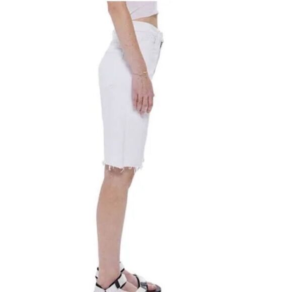 Mother Women's White The Undercover Knee Fray Short Size 24 $228 - Picture 5 of 7